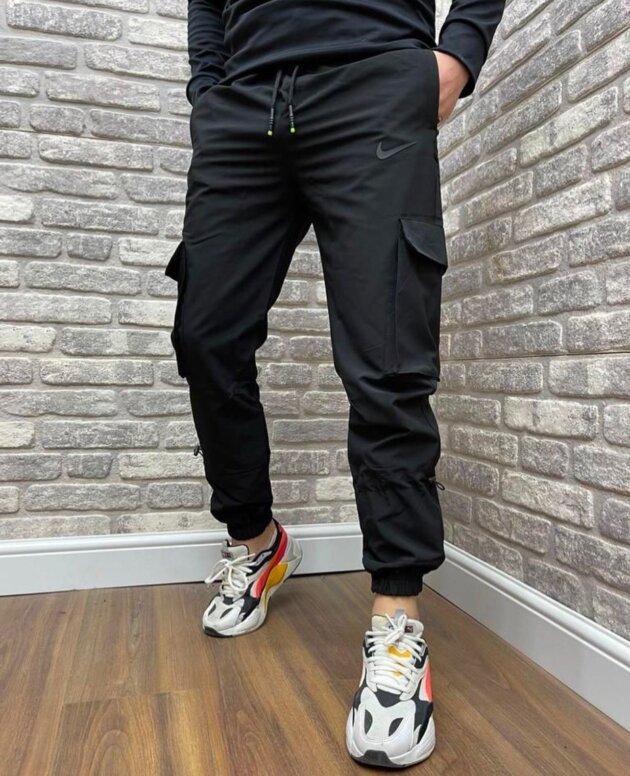 Pantallona Nike Dri-FIT Academy 21 Woven - E Zezë