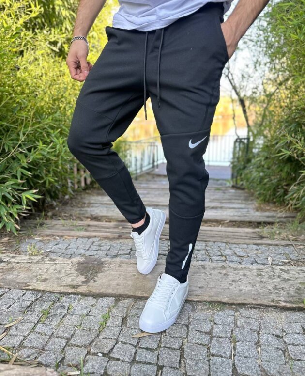 Pantallona Nike Tech Fleece - E Zezë