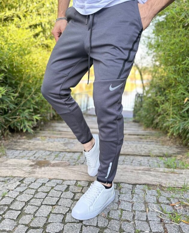 Trenerka Nike Tech Fleece - E hirtë